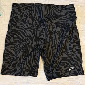 Brooks Spark Short Tight 8”